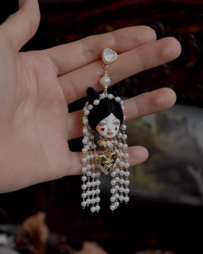 Handcraft Poker Face Alice Earrings