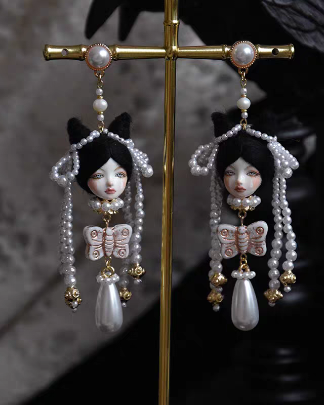 Handcraft Pearl Alice Earrings